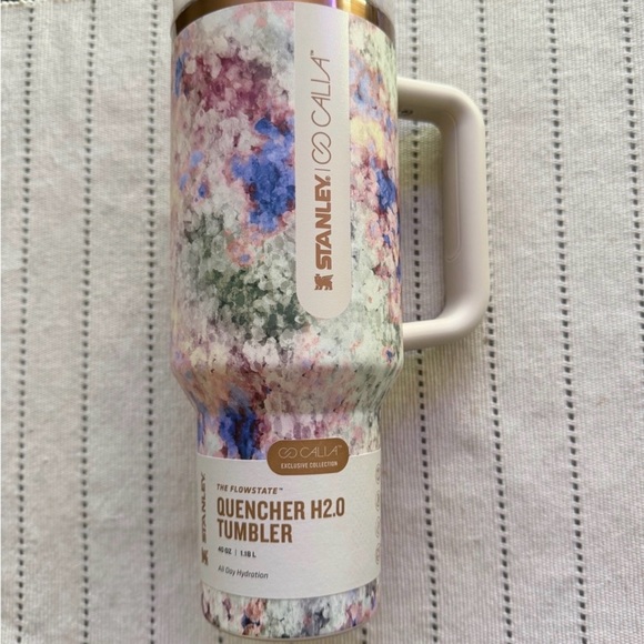 Stanley Calia Tumbler with Multicolor Floral Pattern - 40 oz Limited Edition NWT - Picture 2 of 2